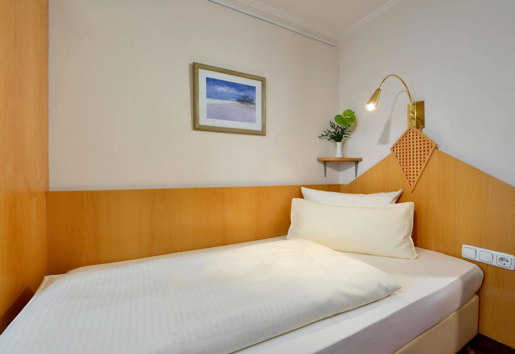 Hotel Mueller Мюнхен Екстер'єр фото