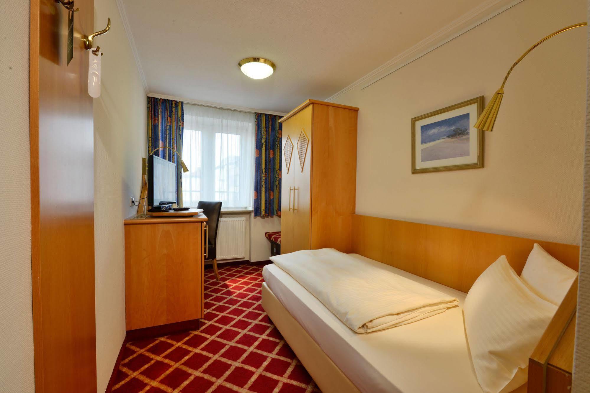Hotel Mueller Мюнхен Екстер'єр фото