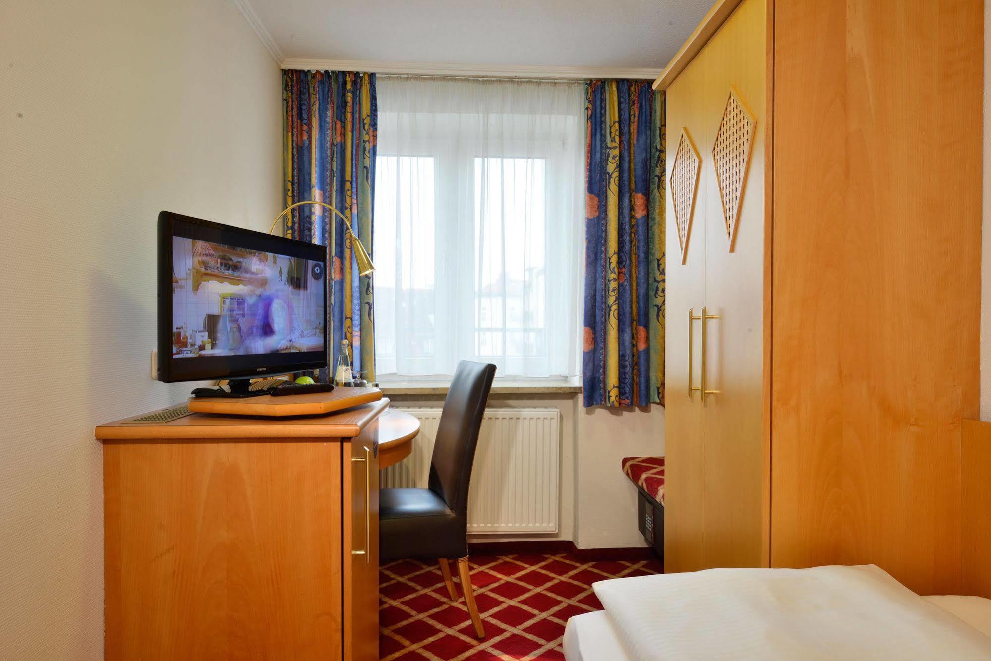 Hotel Mueller Мюнхен Екстер'єр фото