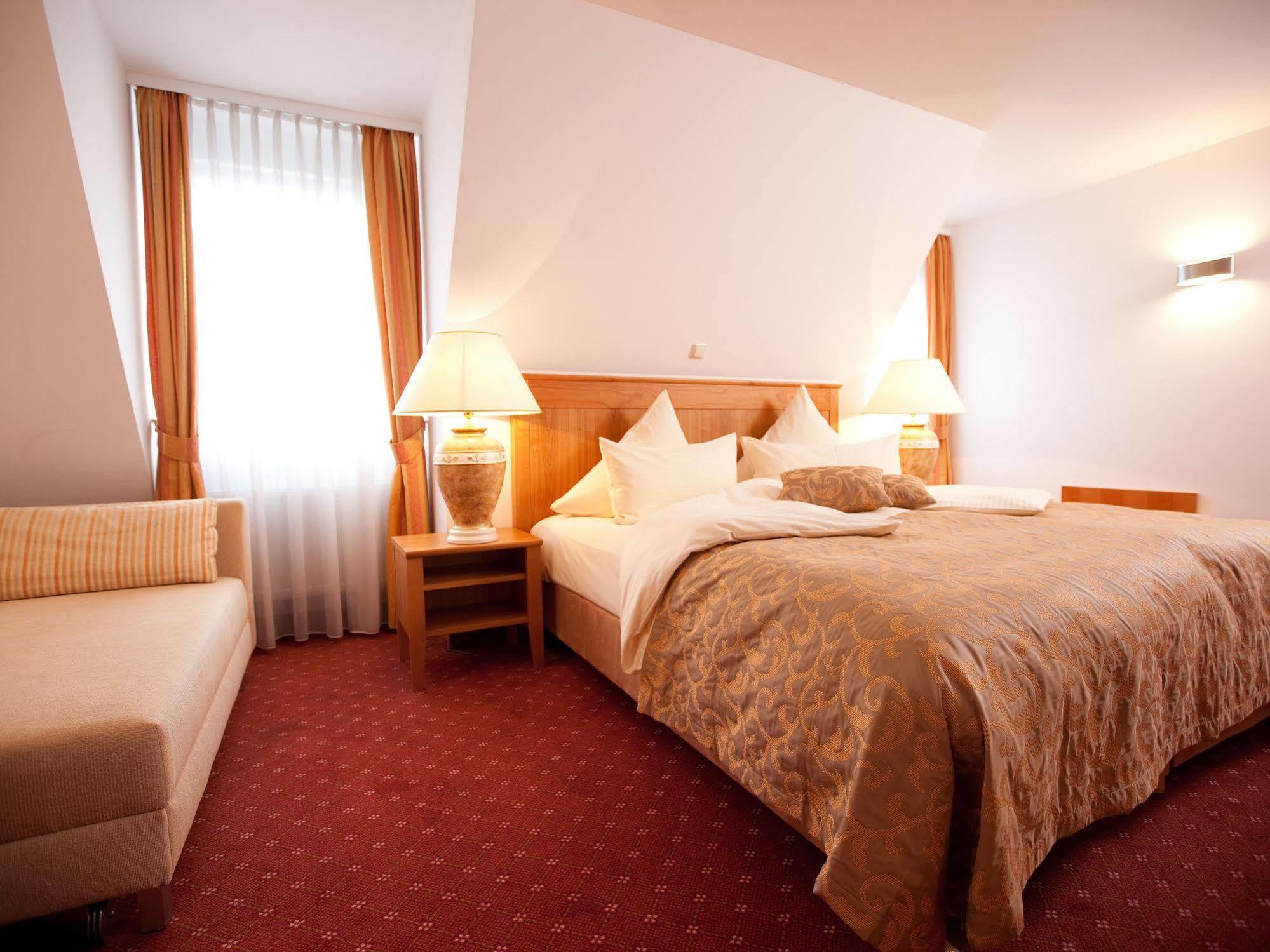 Hotel Mueller Мюнхен Номер фото