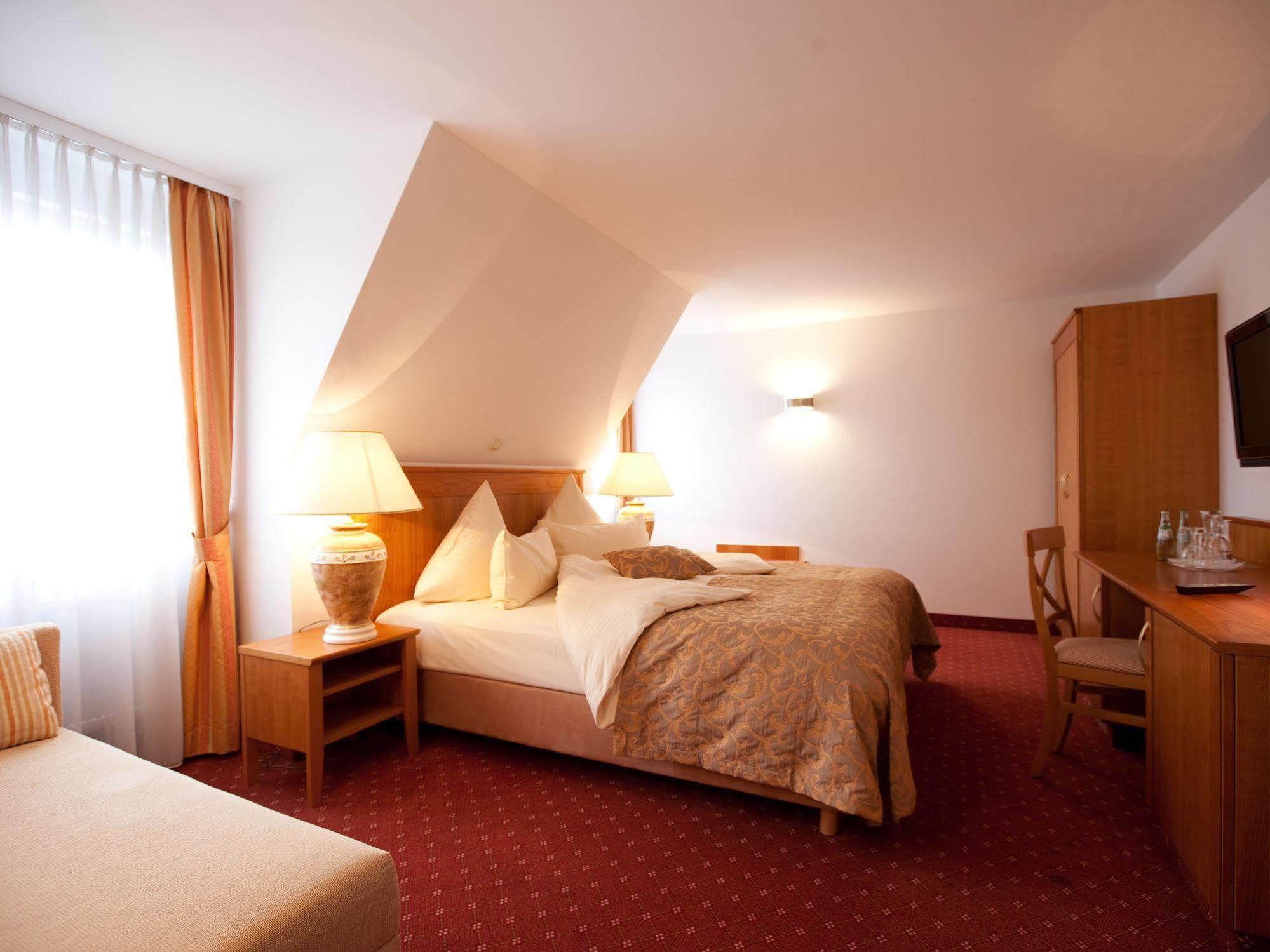 Hotel Mueller Мюнхен Екстер'єр фото