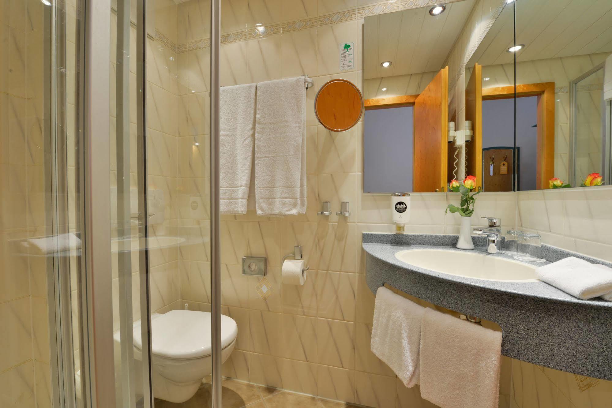 Hotel Mueller Мюнхен Екстер'єр фото